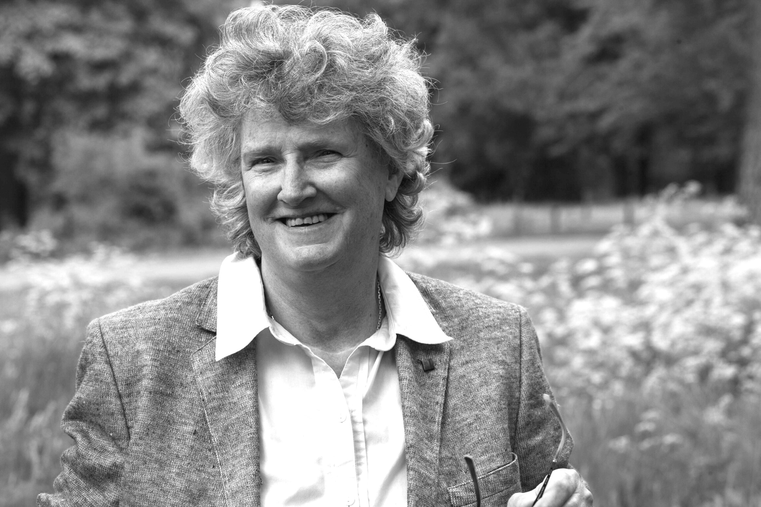 ein schwarz-weiß Portrait von Cordula Roemer